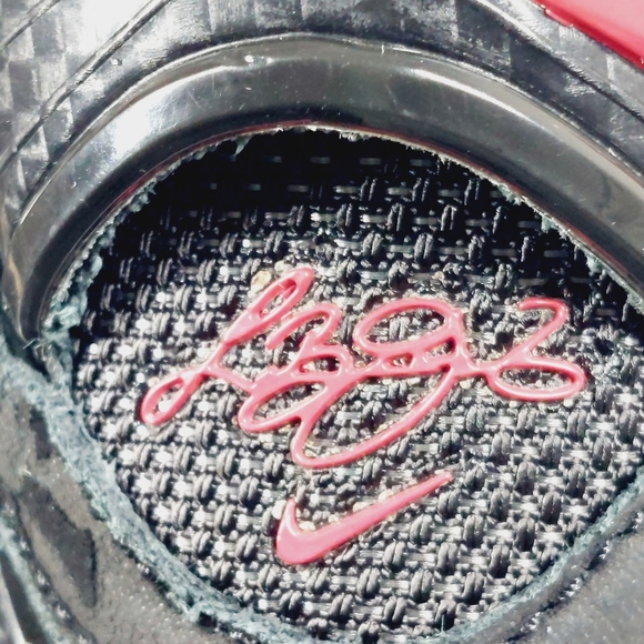 Nike Air Max 2010 Lebron VIII 8 Youth Bred Black Red OG Basketball Shoes V761 - Picture 9 of 13